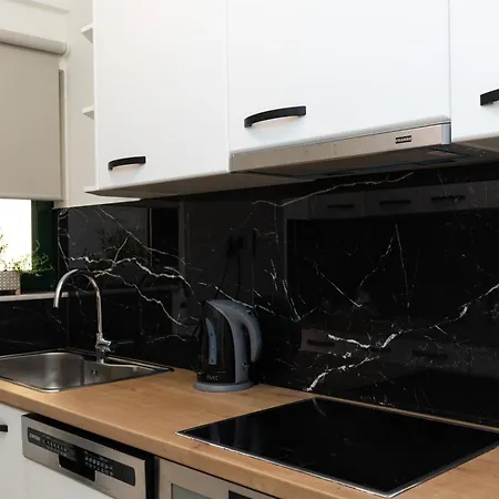 Elia Deluxe خانيا